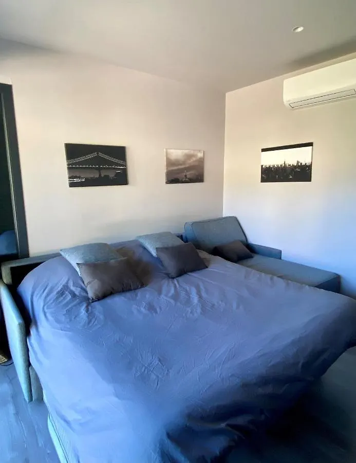 Studio Independant Vence 0*,  France